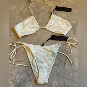 Triangl Aster Cream/White bikini set. Size small
